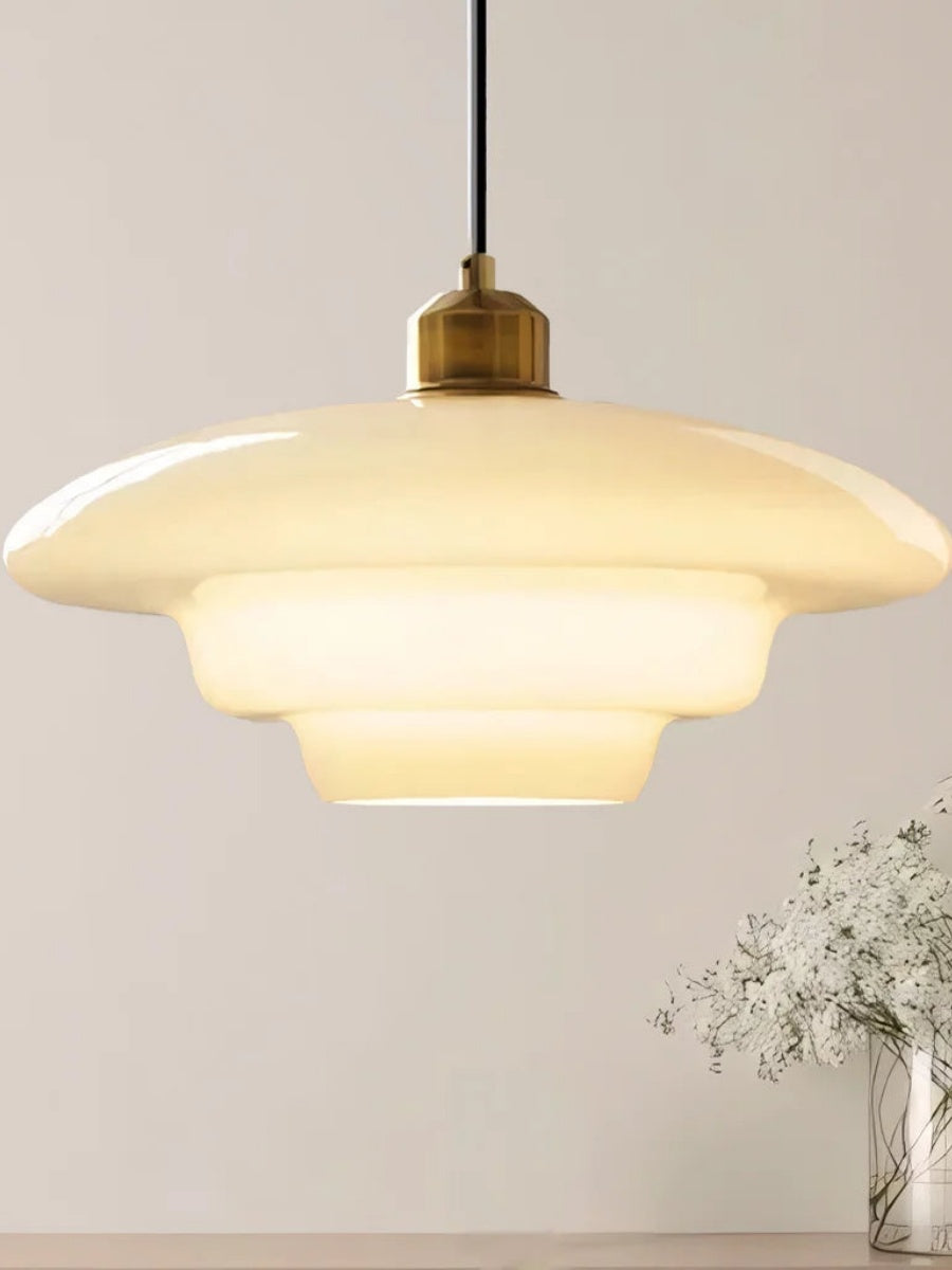 Moderne Milchglas Pendelleuchte – Elegante Hängeleuchte im Mid-Century Design