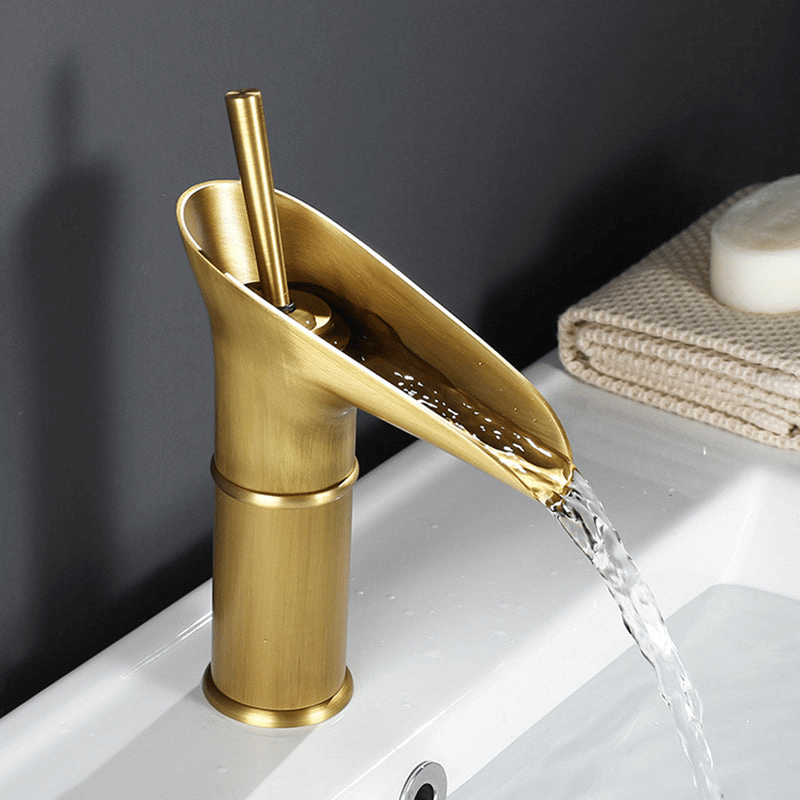 Moderne Wasserfall Waschbeckenarmatur