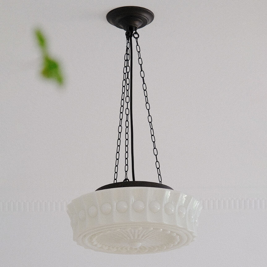 Halbbündige LED Deckenleuchte aus weißem Glas mit Streifendekor