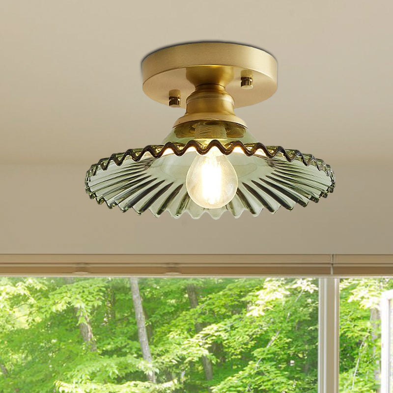 Moderne Deckenleuchte mit geriffeltem Schirm – Grün oder Transparent