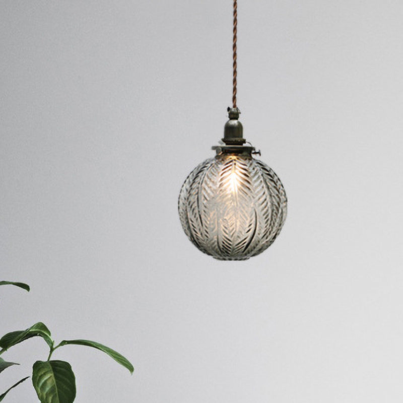 Pendelleuchte im Kolonialstil mit Rauchglas und Federmuster