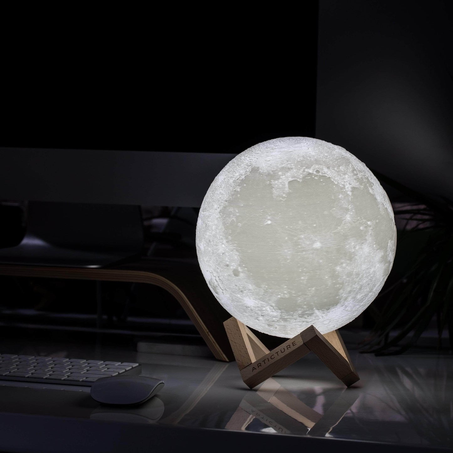 Kabellose LED-Mondlampe mit Holzständer und 6 Lichtfarben