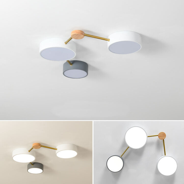 Skandinavische LED Deckenleuchte aus Holz und Metall