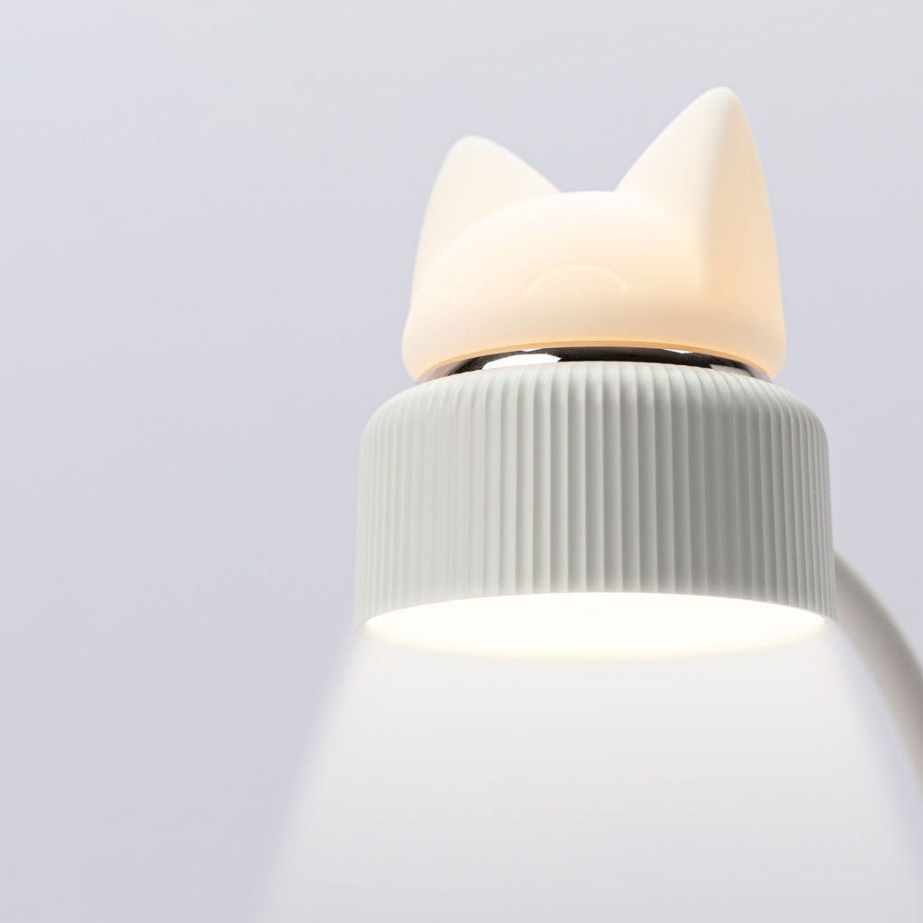 Trendy und Kreative LED Tischlampe im Katzenohren-Design