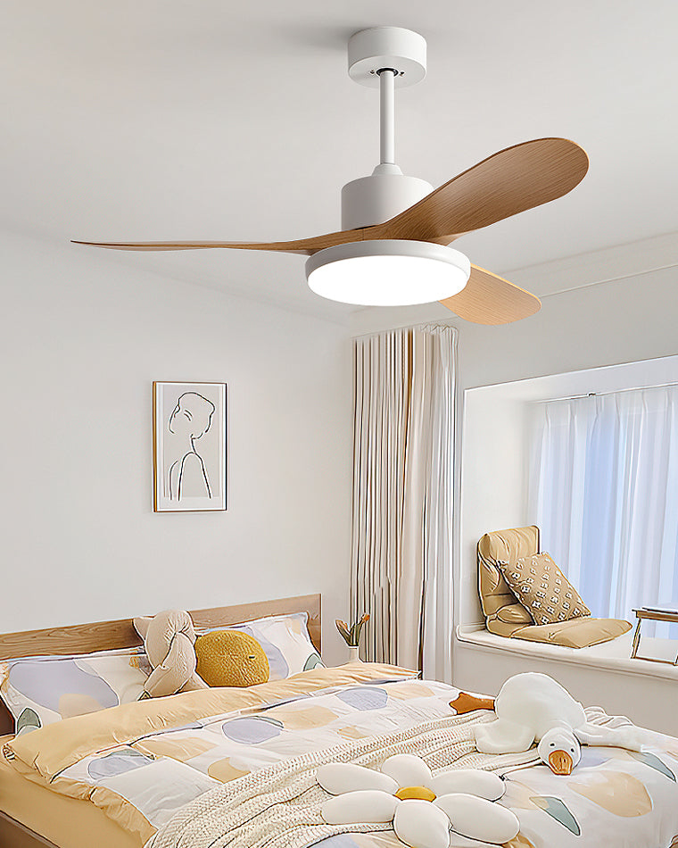 Skandinavischer Deckenventilator mit LED-Licht und Wendemotor