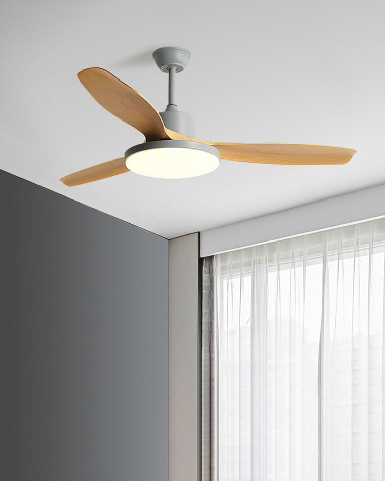 Skandinavischer Deckenventilator mit LED-Licht und Wendemotor