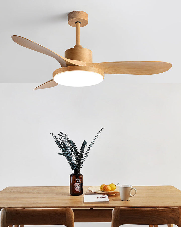 Skandinavischer Deckenventilator mit LED-Licht und Wendemotor