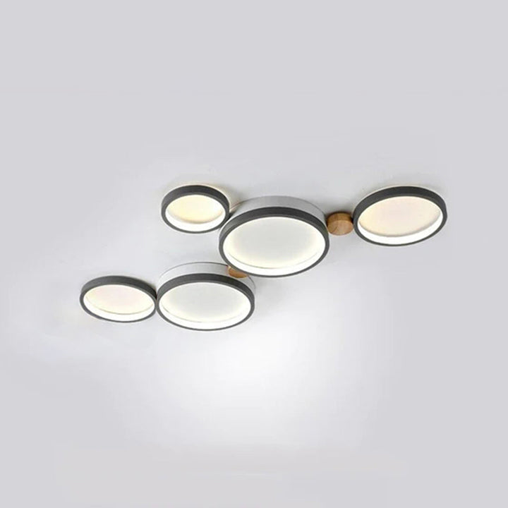Moderne LED Deckenleuchte mit Grauen Metallringen