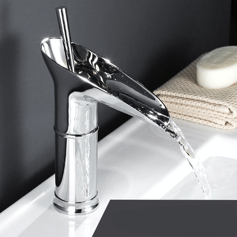 Moderne Wasserfall Waschbeckenarmatur