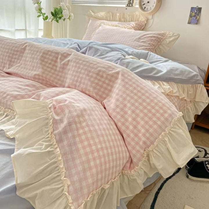 Bettwäsche Set kariert – Gingham Muster mit Rüschenkanten