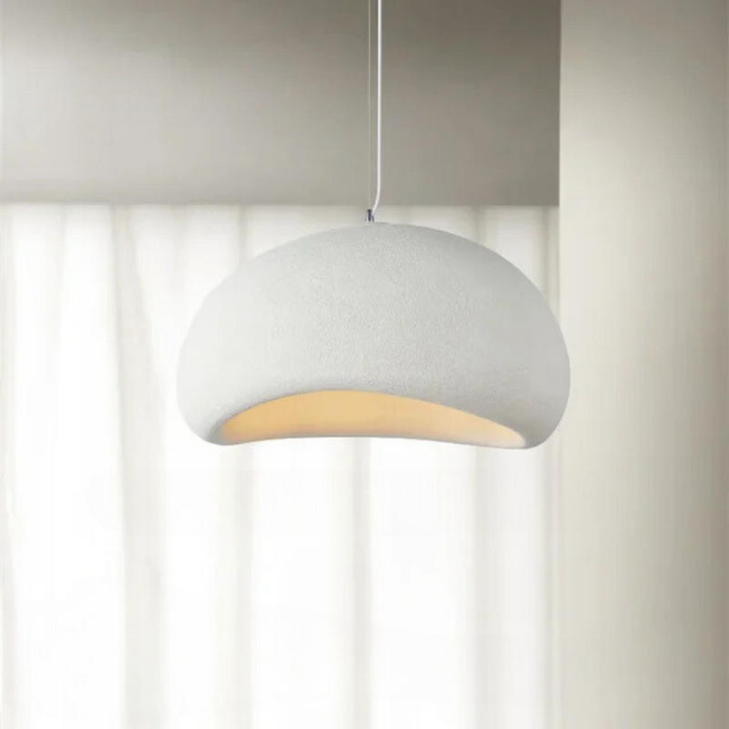 Minimalistische Pendelleuchte für eine ruhige Wohnatmosphäre