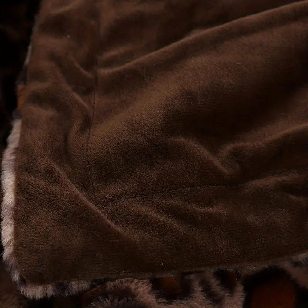 Warme Decke mit Leopardenmuster für Sofa und Bett