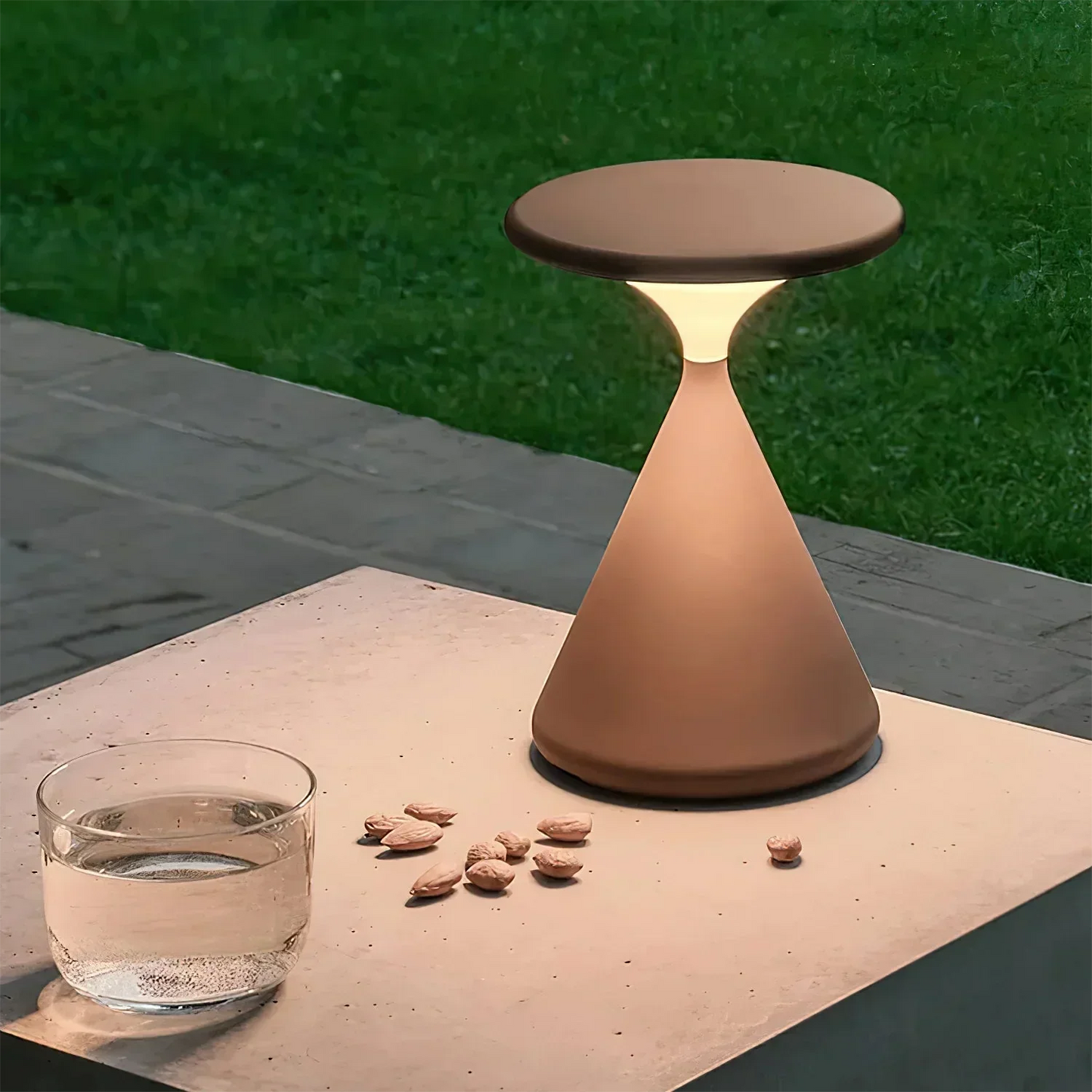 Kabellose LED-Tischleuchte in Sanduhrform – Dimmbar & USB-C wiederaufladbar