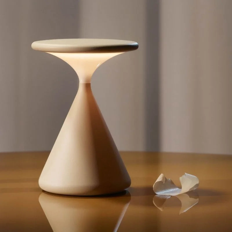Hourglass LED Tischleuchte kabellos mit Dimmfunktion
