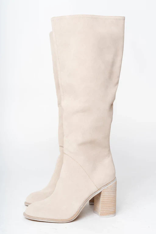 Damen Stiefel Mit Elegantem Schnitt Und Zeitlosem Stil