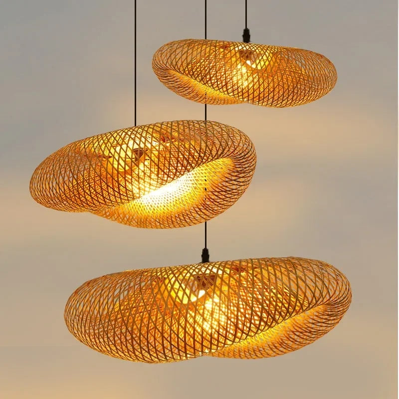Handgefertigte Bambus Pendelleuchte mit Rattanschirm – LED Hängelampe im Naturstil