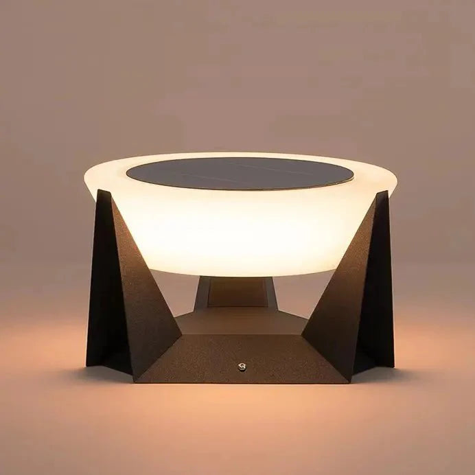 Solarbetriebene Outdoor-Lampe mit warmweißem Licht für Garten und Terrasse