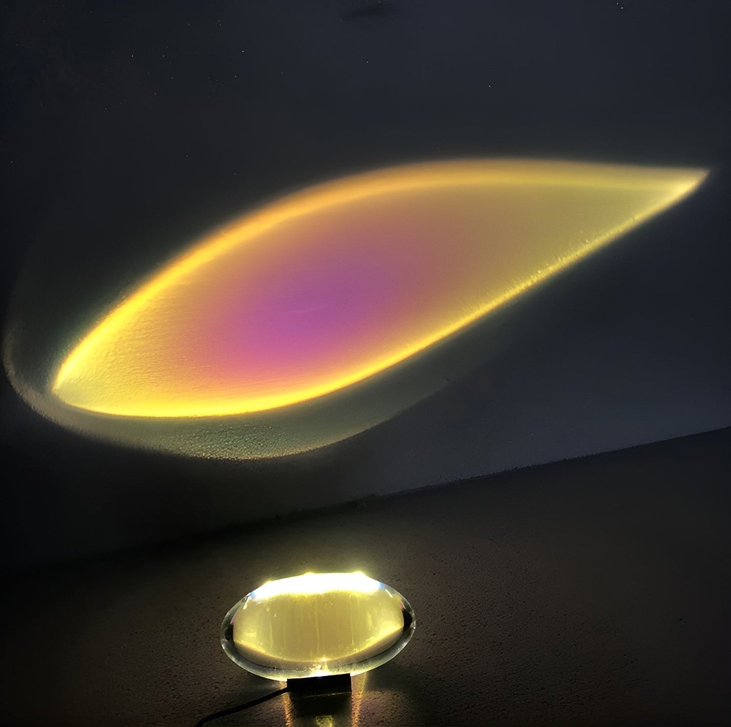 LED Projektionslampe mit Prisma-Effekt – magisch & dekorativ