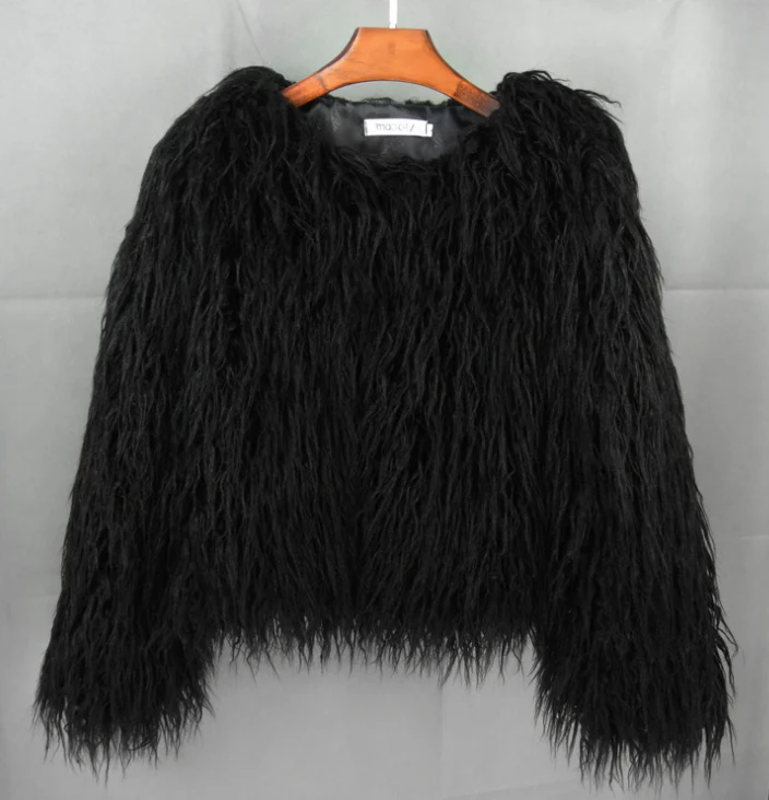 Damen Oversize Kurzjacke Aus Kunstfell Mit Zotteligem Design