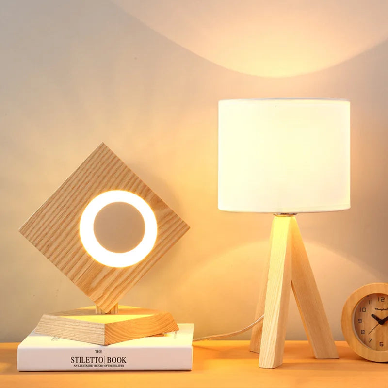 Moderne Tischleuchte aus Naturholz – Skandinavisches Design mit E27-Fassung