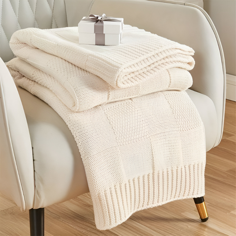 Schwarz-Weiß Strickdecke – Akryl Plaid mit Karomuster für alle Jahreszeiten