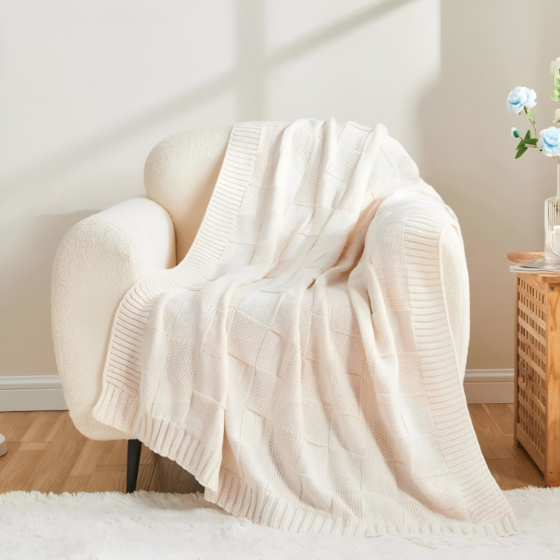 Schwarz-Weiß Strickdecke – Akryl Plaid mit Karomuster für alle Jahreszeiten