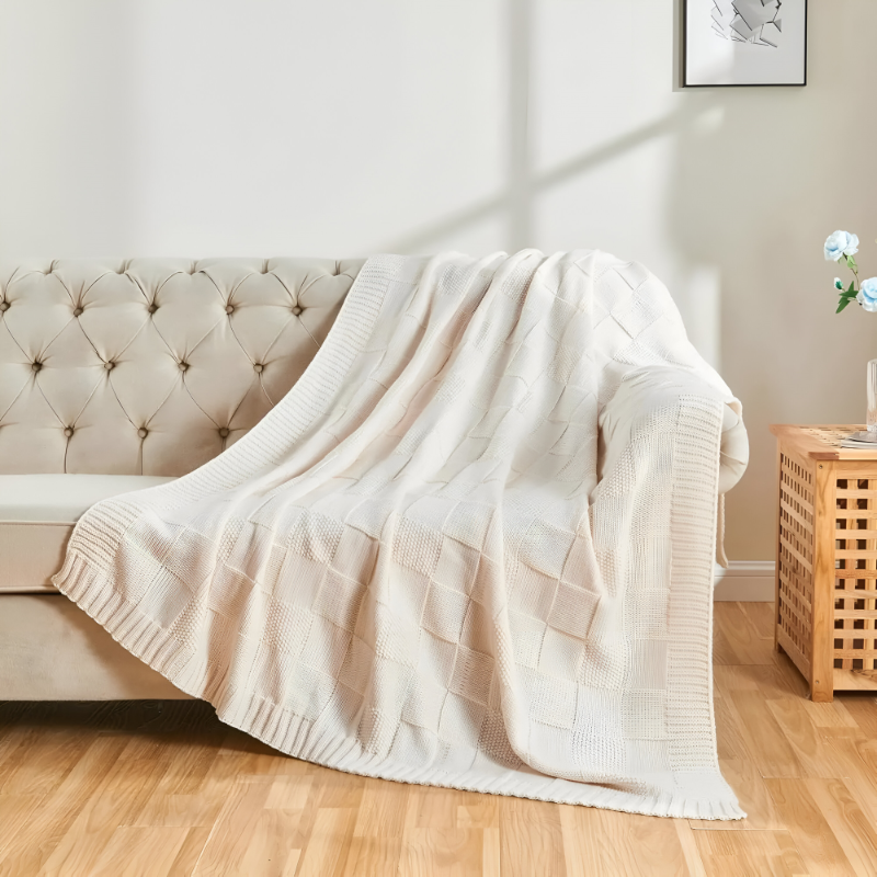 Schwarz-Weiß Strickdecke – Akryl Plaid mit Karomuster für alle Jahreszeiten
