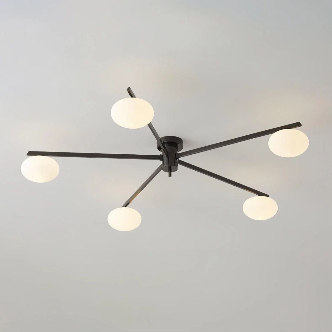 Moderne Deckenleuchte aus Metall und Glas im minimalistischen Design