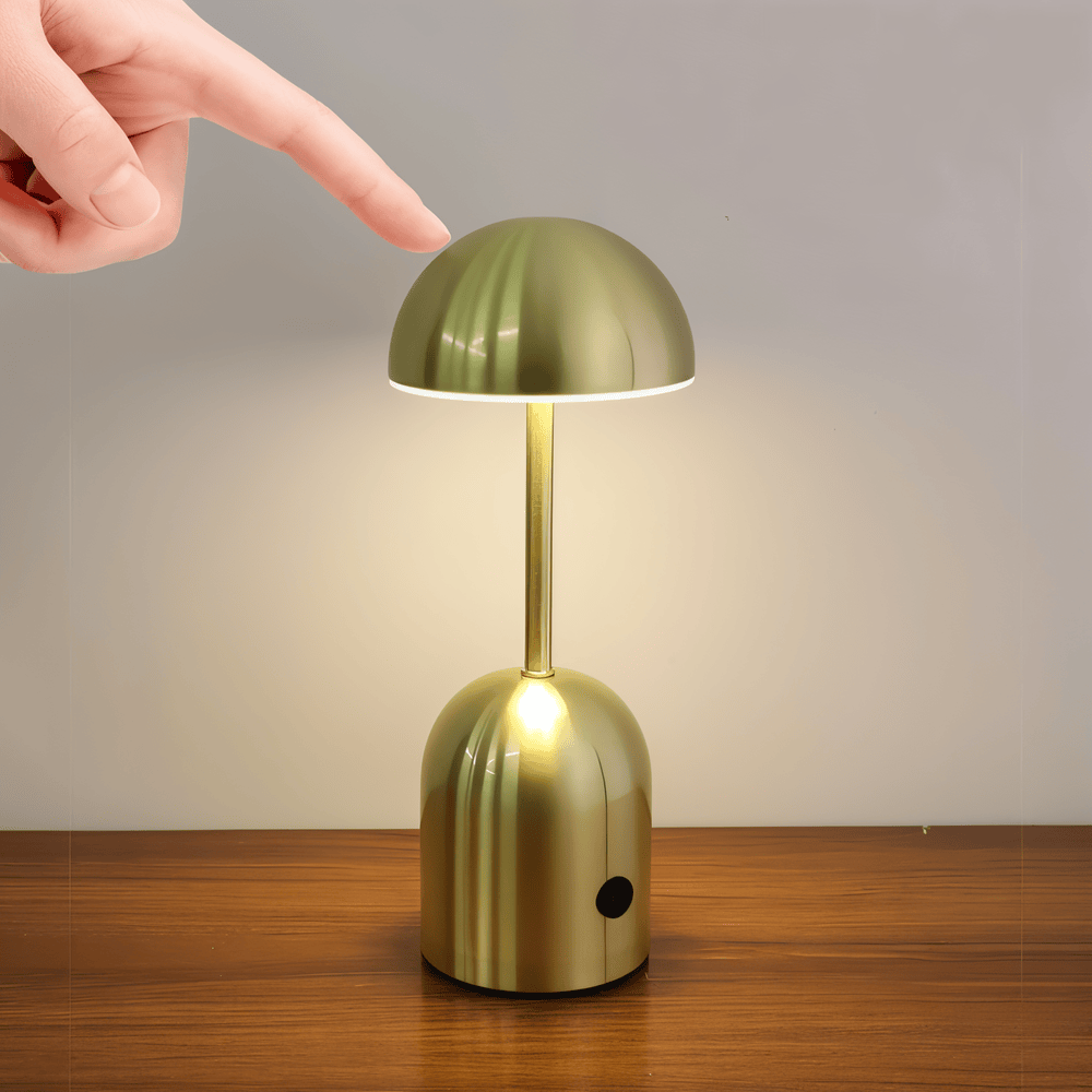 Tischleuchte Metall Kuppeldesign – Moderne LED Akzentbeleuchtung