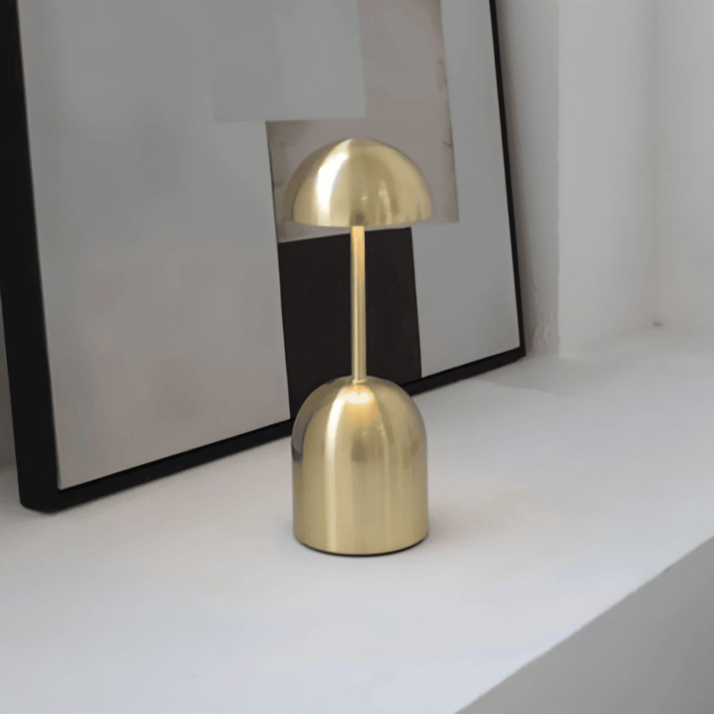 Tischleuchte Metall Kuppeldesign – Moderne LED Akzentbeleuchtung