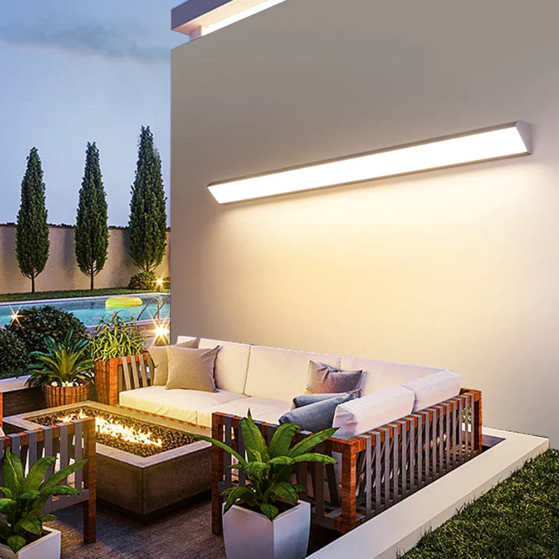 Elegante LED-Wandleuchte für den Außenbereich