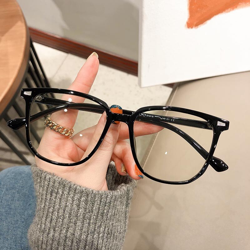 Leichte Dioptrienbrille mit Blaulichtfilter – stilvoll & augenschonend