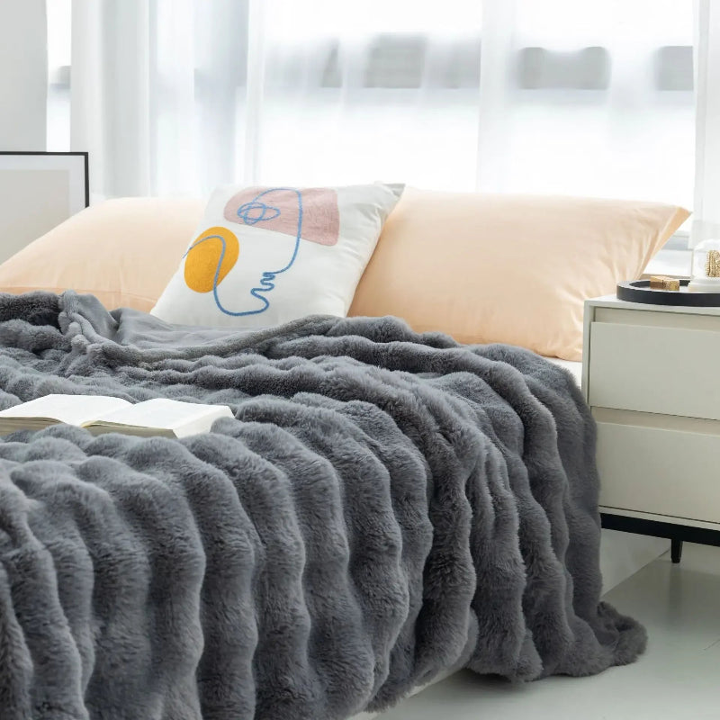 Luxuriöse Doppelseitige Kunstfell-Decke – Weiche und Flauschige Wohndecke für Gemütliche Momente