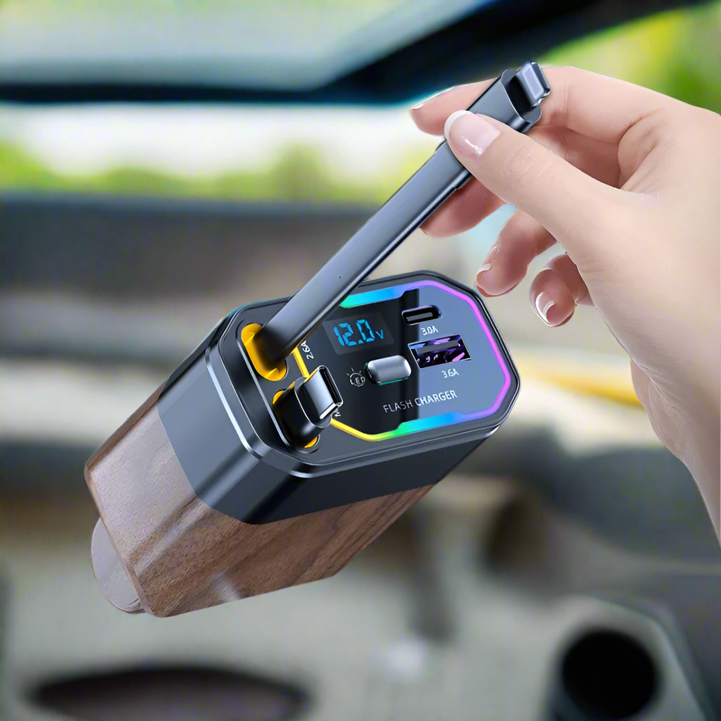 4-in-1 Auto Ladegerät mit USB-C und Zigarettenanzünder Adapter