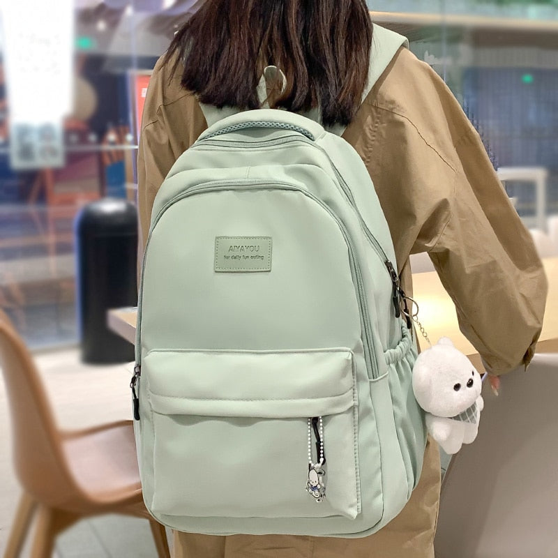 Wasserdichter Schulrucksack mit vielen Fächern