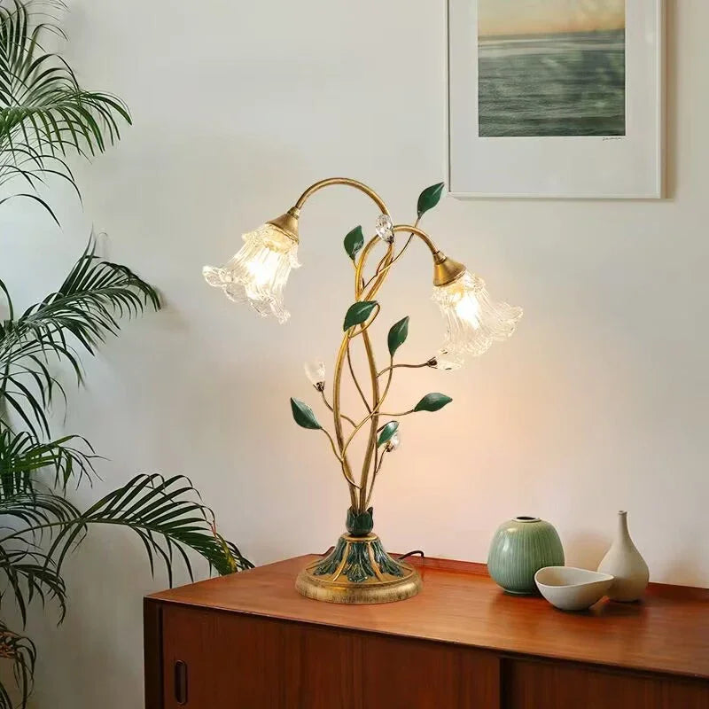 Französische Vintage-Tischlampe mit Blumen-Design aus Glas und Kristall