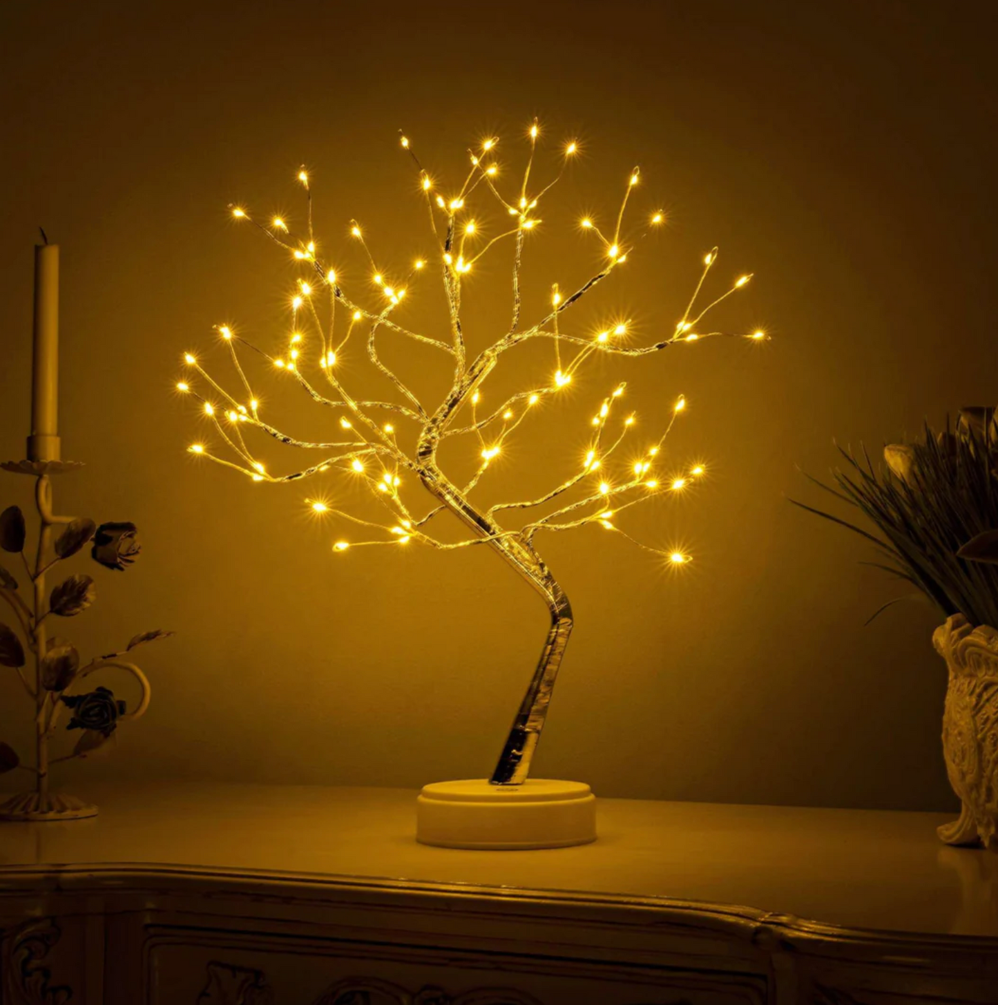 Magischer Lichterbaum – Kabellose LED-Akku-Tischlampe für stimmige Beleuchtung