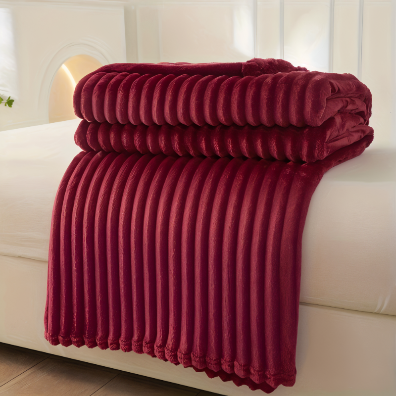 Gestreifte Fleecedecke – Dickes Plaid mit Rippstruktur für alle Jahreszeiten