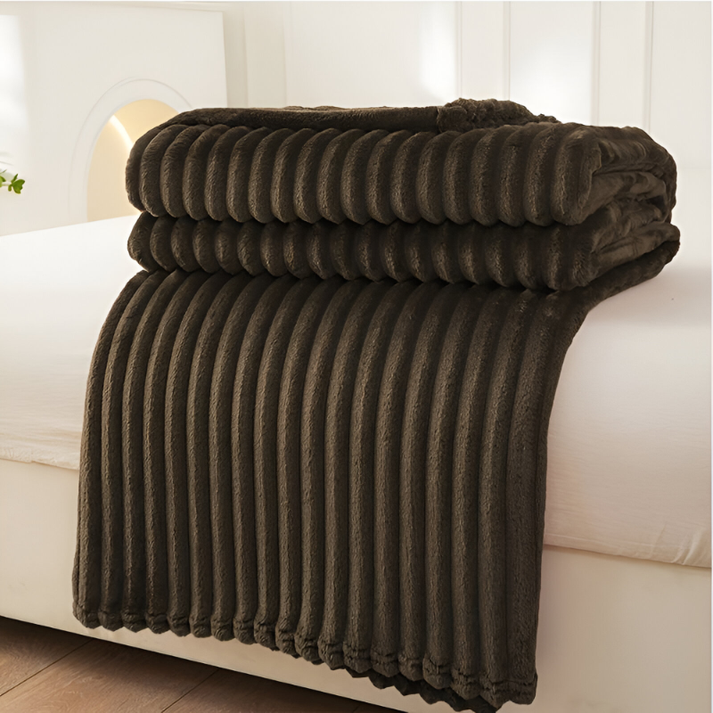 Gestreifte Fleecedecke – Dickes Plaid mit Rippstruktur für alle Jahreszeiten
