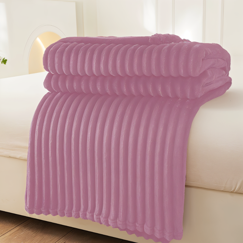 Gestreifte Fleecedecke – Dickes Plaid mit Rippstruktur für alle Jahreszeiten