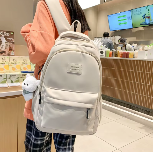 Wasserdichter Schulrucksack mit vielen Fächern
