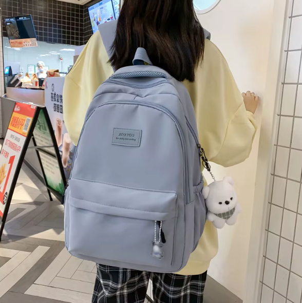 Wasserdichter Schulrucksack mit vielen Fächern