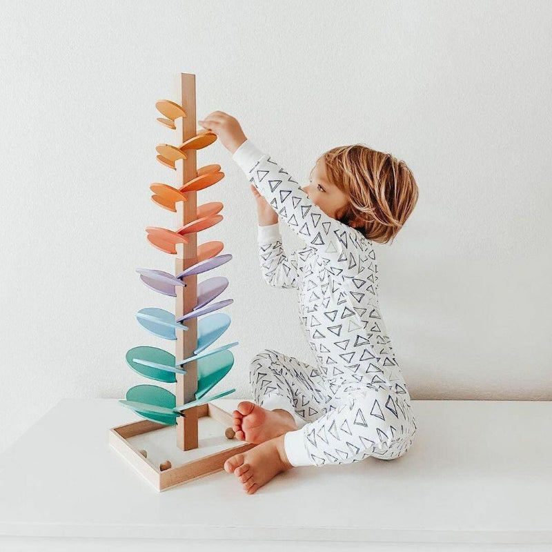Interaktiver Regenbogen-Murmelturm aus Holz – Farben & Klänge spielerisch entdecken
