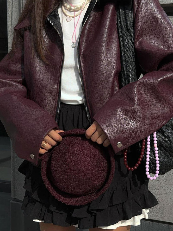 Damen Kunstlederjacke In Bordeaux Mit Modernem Schnitt