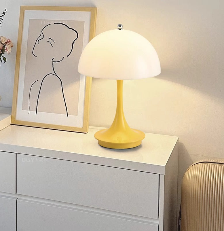 Retro Tischlampe mit Pilzform und sanftem Licht für gemütliche Räume