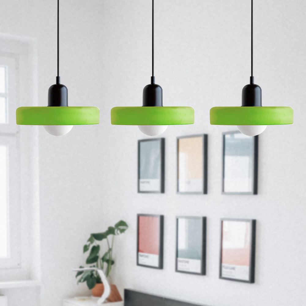 LED Pendelleuchte mit farbigen Glasschirmen für Wohnzimmer und Esszimmer