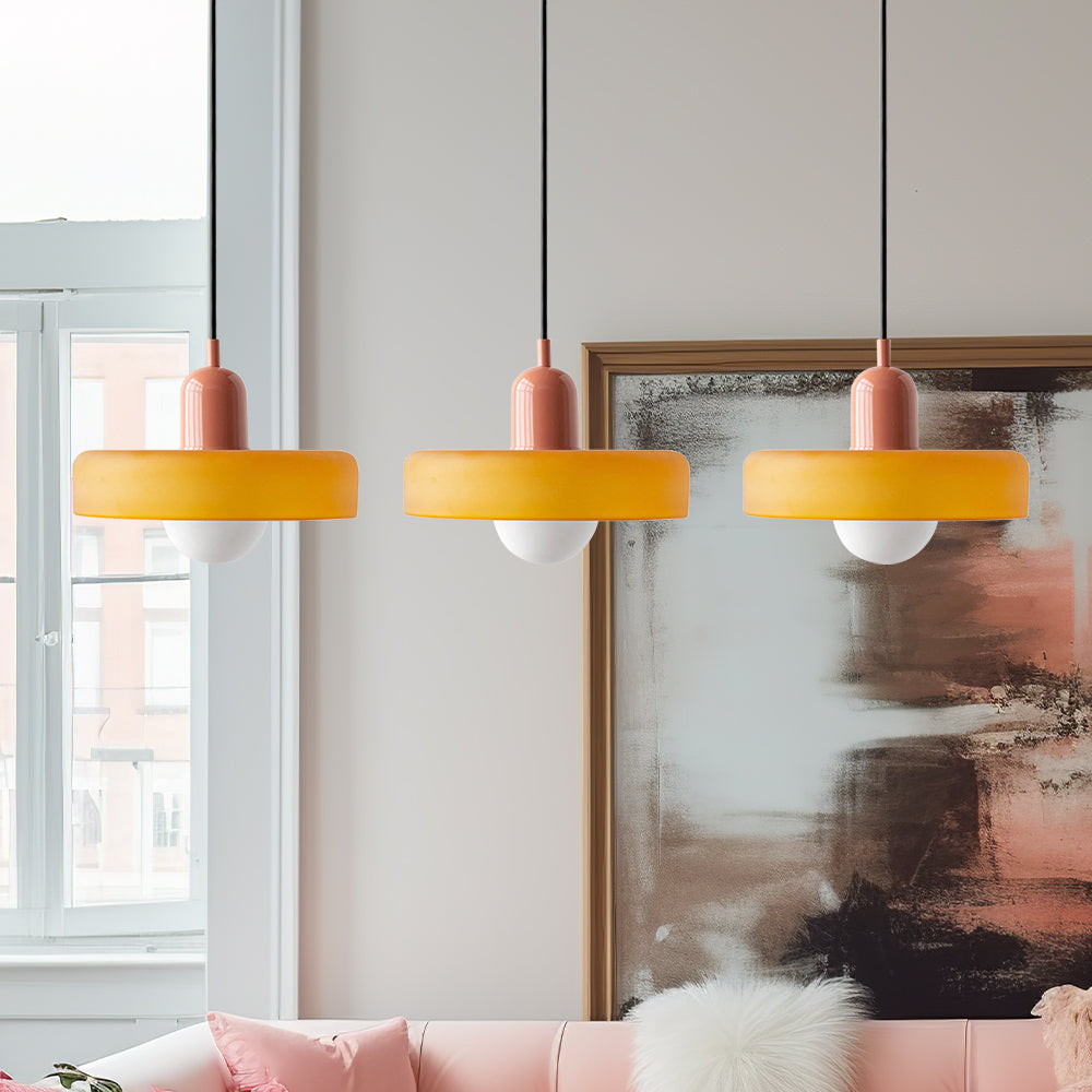 LED Pendelleuchte mit farbigen Glasschirmen für Wohnzimmer und Esszimmer