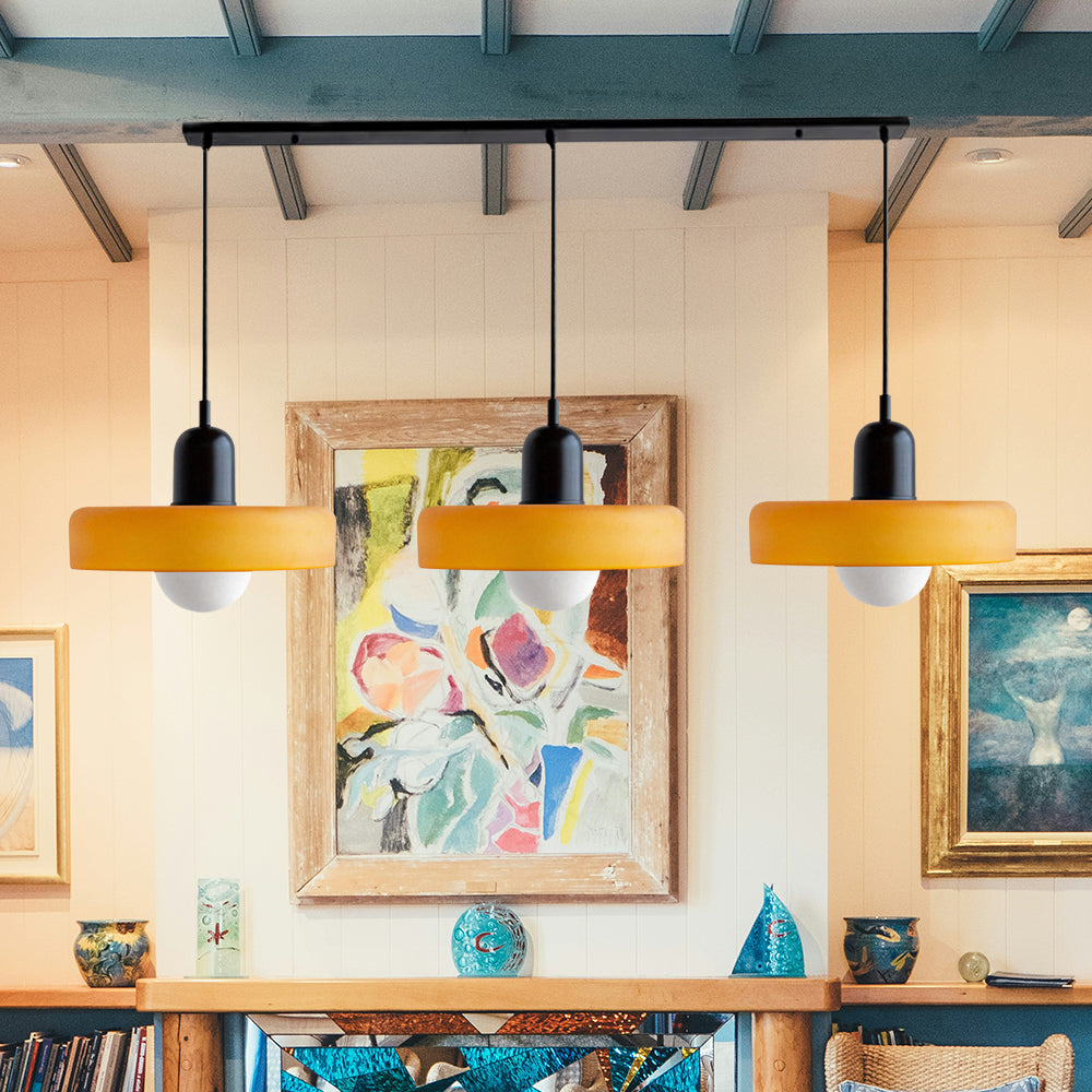 LED Pendelleuchte mit farbigen Glasschirmen für Wohnzimmer und Esszimmer