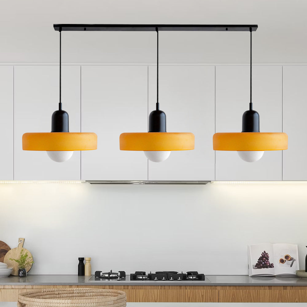 LED Pendelleuchte mit farbigen Glasschirmen für Wohnzimmer und Esszimmer