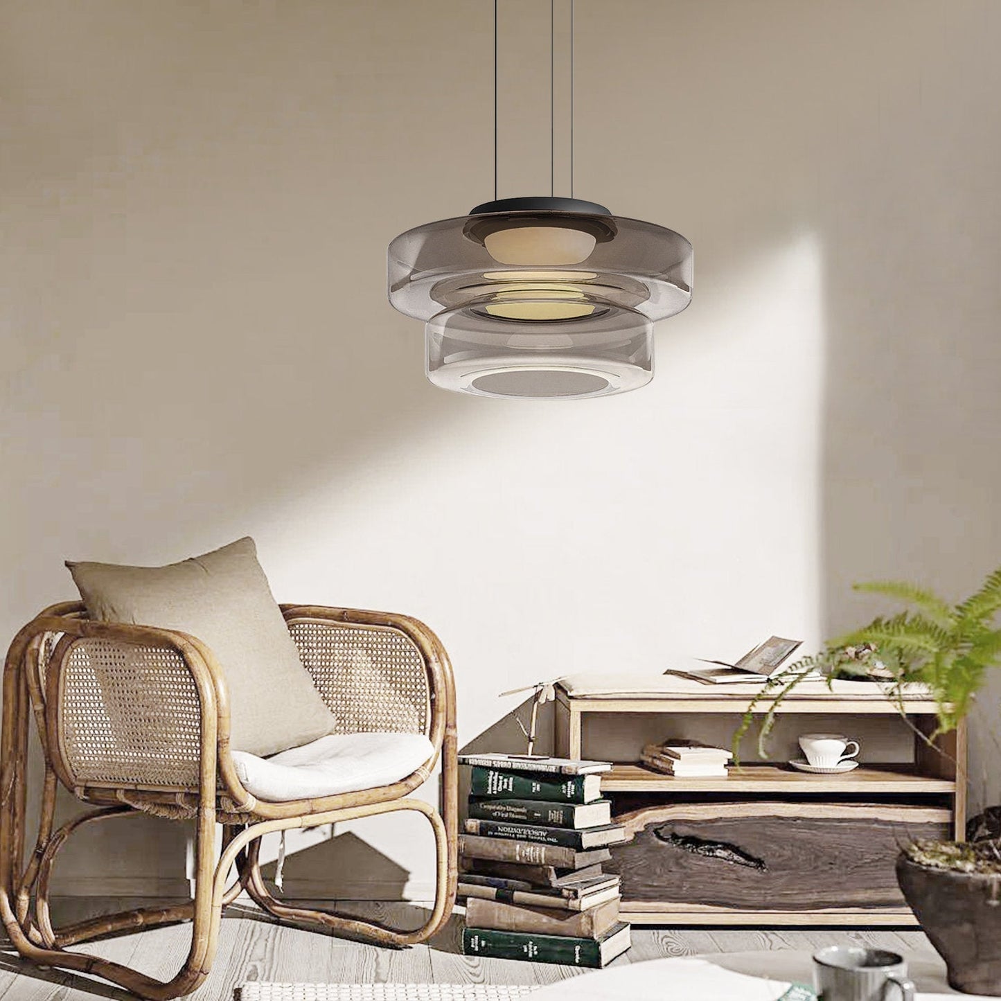 Bauhaus-inspirierte Glas Pendelleuchte mit LED und Höhenverstellung